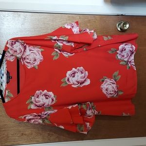 Capsule floral blouse